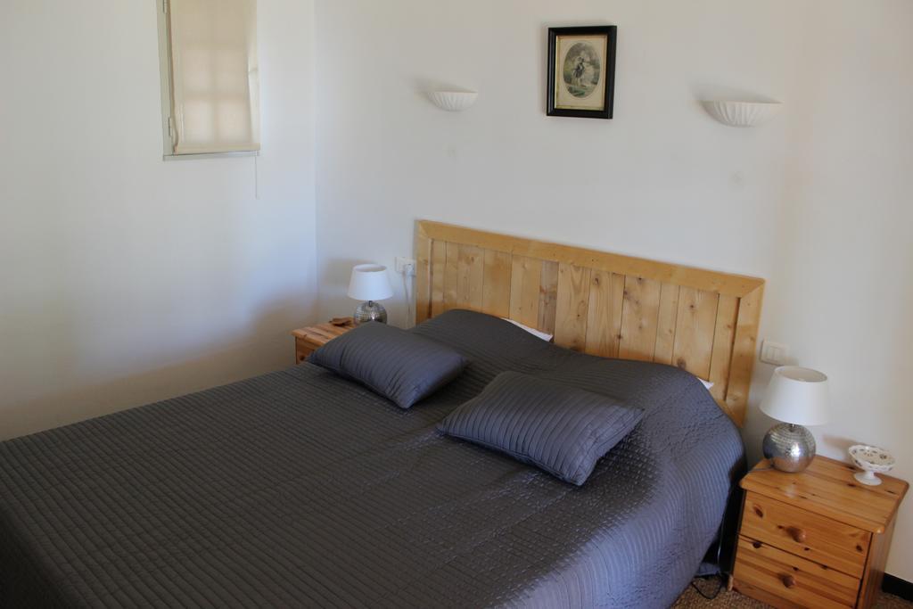 La Maison des Roches Gordes Chambre photo