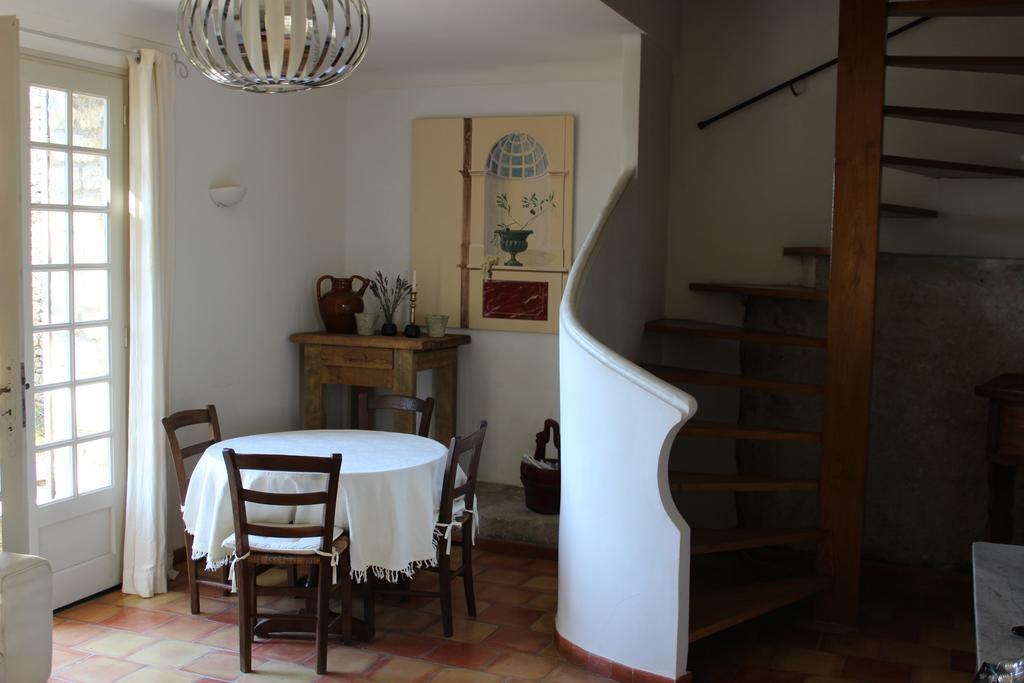 La Maison des Roches Gordes Chambre photo